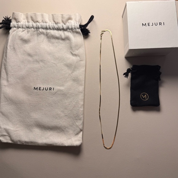 Mejuri Serpentine Chain Necklace 18" / 14K gold - Picture 5 of 7